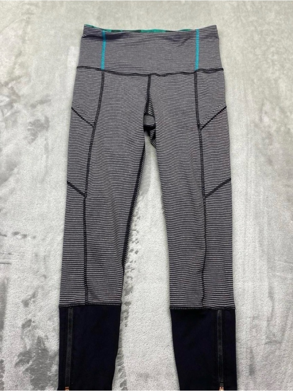 LULULEMON Striped Black and Gray Womens  Leggings Zipper at ankles w/ green camo